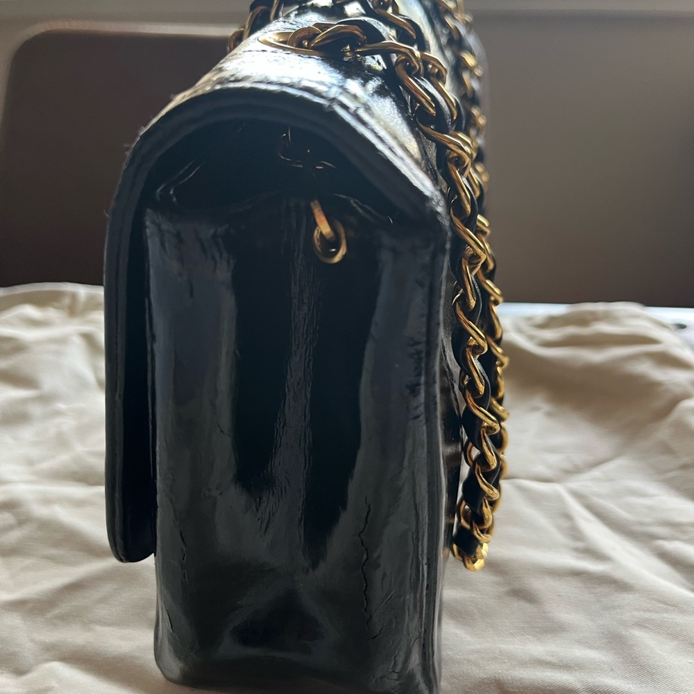 CHANEL Black Crossbody Bag with Gold Chain - Picture 3 of 16